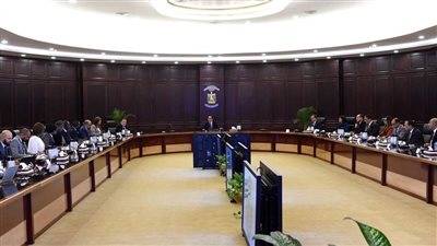 رئيس الوزراء يتابع خطة التعاون مع مؤسسة التمويل الدولية في تنفيذ برنامج الطروحات الحكومية