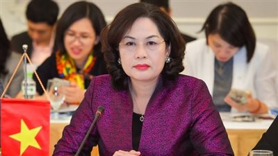 محافظ البنك المركزي الفيتنامي تحصل على 