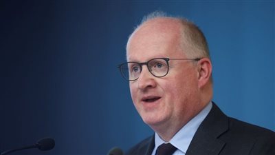 كبير الاقتصاديين بالمركزي الأوروبي: يجب إيجاد 