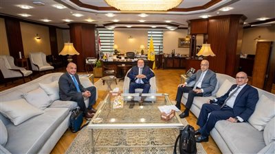 محافظ المركزي يلتقي رئيس بنك ABC لترسيخ العلاقات مع الجهات الرقابية