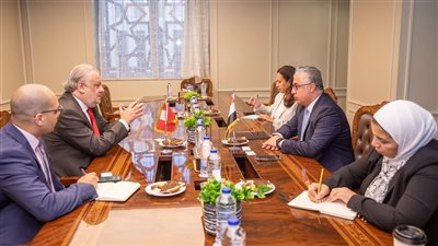 اقتصادية قناة السويس: استثمرنا 3 مليار دولار في البنية التحتية لتقديم أعلى مستوى من الخدمات