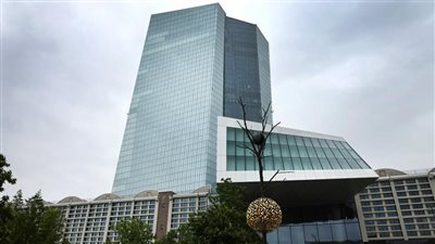 المركزي الأوروبي: توتر بالميزانيات العمومية لبنوك اليورو بعد ارتفاع معدلات التخلف عن السداد