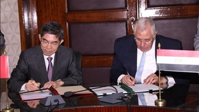 وزير الزراعة ونائب وزير الجمارك الصيني يوقعان مذكرة تفاهم لتصدير المانجو المصري للأسواق الصينية