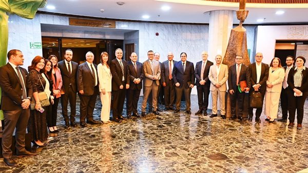 المائدة المستديرة