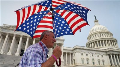 احتدام صراع الديمقراطيين والجمهوريين ينذر بأزمة مالية كبرى لأكبر اقتصاد عالمي