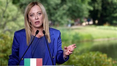 إيطاليا تزيد إصدار الديون لعام 2023 مع تدهور المالية العامة