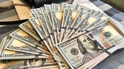 إجراء عاجل من بنك HSBC بشأن حدود السحب بالدولار من الـATM للعملاء خارج مصر