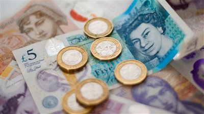 الجنيه الإسترليني يسجل أدنى مستوياته مقابل اليورو في 5 أشهر