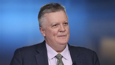 كبير الاقتصاديين في بنك إنجلترا: يجب التحرك بحذر في خفض الفائدة لأن عملية تهدئة التضخم لم تكتمل