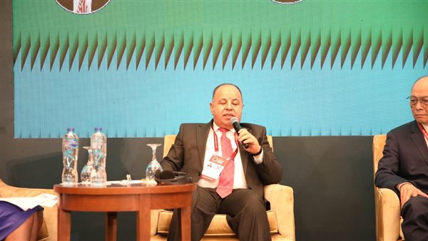 وزير المالية الدكتور
