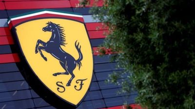 فيراري تقبل العملات المشفرة كوسيلة للدفع مقابل سياراتها في الولايات المتحدة