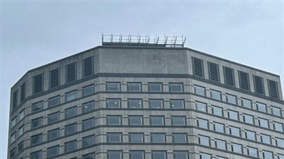 UBS يزيل شعار Credit Suisse من مبنى كناري وارف