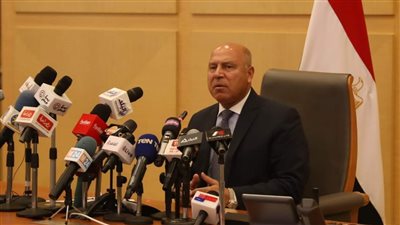 وزير النقل: نستهدف صناعة الدولار