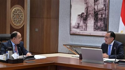 رئيس الوزراء يتابع مؤشرات الإيرادات العامة للدولة وإجراءات ضمان استمرار الانضباط المالي