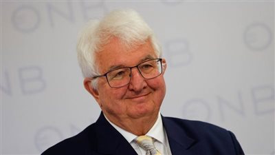 عضو بالمركزي الأوروبي: مستعدون لرفع أسعار الفائدة مرة أخرى في هذه الحالة