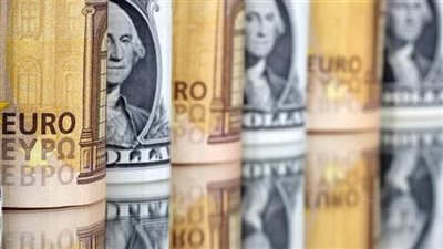 انخفاض اليورو أمام الدولار الأمريكي بنسبة 0.2%