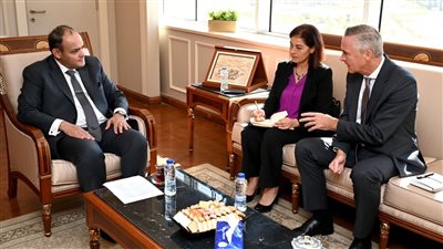 وزير التجارة يبحث مع مدير الغرفة العربية الألمانية للصناعة سبل تعزيز التعاون الاقتصادي