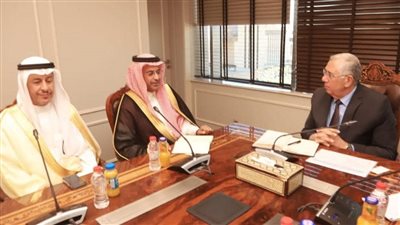 وزير الزراعة يبحث مع مستثمرين سعوديين سبل تعزيز الاستثمار الزراعي السعودى في مصر