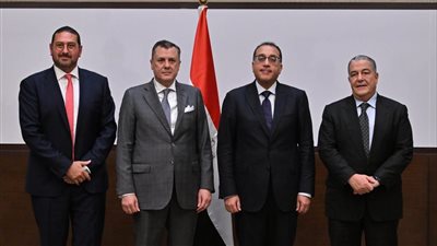 مدبولي يشهد توقيع اتفاقية تطوير فندق 