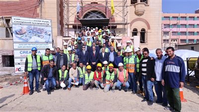 وزير الاتصالات يتفقد إنشاء مركز إبداع مصر الرقمية 