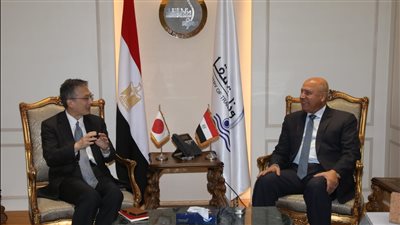 وزير النقل يبحث مع سفير اليابان تنفيذ المرحلة الأولى للخط الرابع للمترو