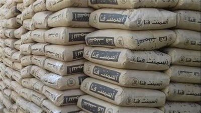 رئيس شعبة مواد البناء: مصانع الأسمنت أبلغت وكلاءها برفع الأسعار 50 جنيها للطن