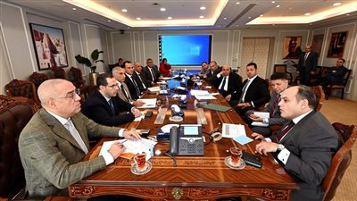 وزيرا الإسكان والتجارة يبحثان مقترحات تطوير المناطق الصناعية بالمدن الجديدة