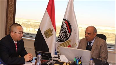 وزير قطاع الأعمال يبحث مع 