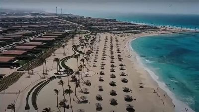 ممثل أمريكي يعلن عن مطعمه الجديد في 