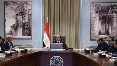 مدبولى: الجهاز المصرفي يوفر الاحتياجات الدولارية المطلوبة للإفراج عن مختلف البضائع والسلع