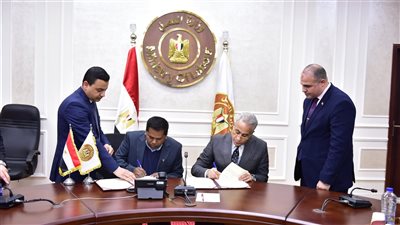 وزير العمل يُعلن عن دورات تدريب مهني بالمجان للشباب في معهد الساليزيان الإيطالي