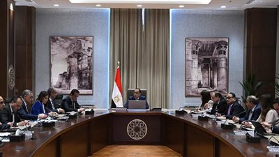 مدبولي يُوجه بإعداد قائمة بالفرص الاستثمارية للترويج لها خاصة في القطاع الصناعي