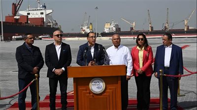 مدبولى: التطوير الكبير الذي تشهده الموانئ المصرية غير مسبوق وتنفذه شركات مصرية