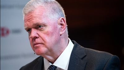 الرئيس التنفيذي لبنك HSBC يتنحى عن منصبه بعد 5 سنوات