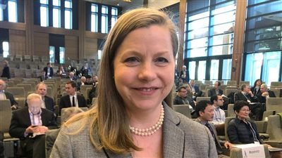 عضو بنك الاحتياطي الفيدرالي الأمريكي تلمح لرفع الفائدة في هذه الحالة 