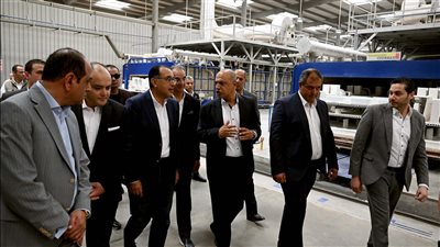 مدبولي: الحكومة تواصل جهودها لتعميق الصناعة وتوطين العديد من الصناعات