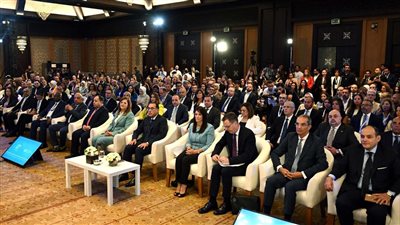 وزير الصناعة: شراكة مع مجموعة البنك الدولي لتمكين القطاع الخاص وتوفير برامج تنموية