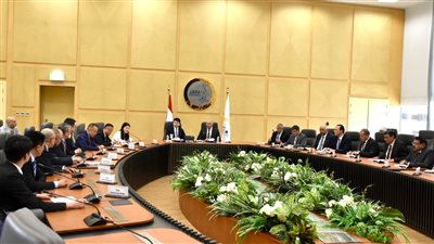 وزير النقل يبحث مع وفد صيني التعاون في توطين صناعة النقل بمصر