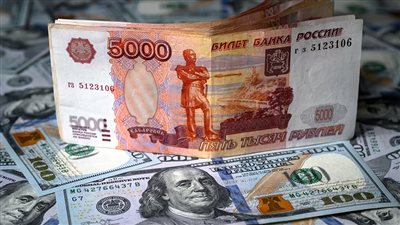 الروبل يرتفع إلى أعلى مستوى منذ أكثر من شهرين مقابل الدولار