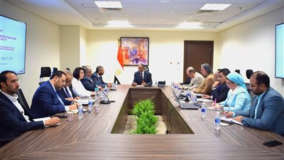 وزير الإسكان يتابع موقف التعاون مع الإتحاد الأوروبي بشأن الاستخدام الآمن لمياه الصرف المعالجة