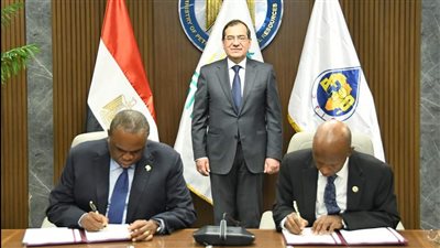 وزير البترول يشهد التوقيع على اتفاق تأسيس وميثاق البنك الأفريقي للطاقة AEB