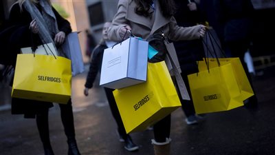انخفاضت مبيعات التجزئة في المملكة المتحدة أكثر من المتوقع