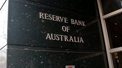 بنك الاحتياطي الأسترالي يخفض أسعار الفائدة لأول مرة منذ جائحة 2020