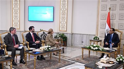 بنك الاستثمار الأوروبي: مهتمون بشكل خاص بقطاع الهيدروجين الأخضر في مصر