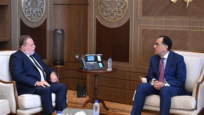 مدبولي وعبدالله يناقشان تحقيق مستهدفات زيادة الحصيلة الدولارية من مصادر الدخل المختلفة