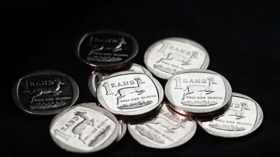 الراند الجنوب أفريقي يتراجع قبل قرار بنك الاحتياطي الفيدرالي الأمريكي