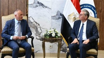 رئيس إيني الإيطالية: خطط لتنفيذ برامج حفر الآبار في مصر لزيادة إنتاج الحقول