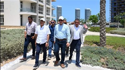 رئيس الوزراء يتفقد الوحدات الجاهزة للتسليم بمشروع 