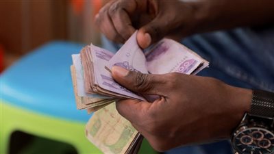 بعد تعويم البنك المركزي.. البير الإثيوبي ينخفض 30% أمام الدولار