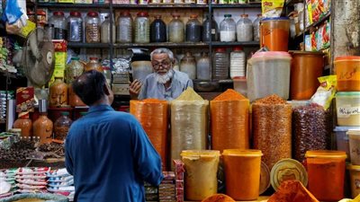 وزارة المالية الباكستانية تتوقع وصول معدل التضخم في يوليو إلى 12% إلى 13%